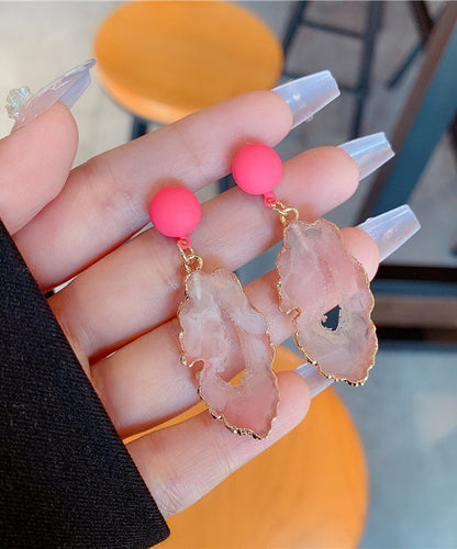Pendientes colgantes con diseño asimétrico de resina y aleación roja de color degradado