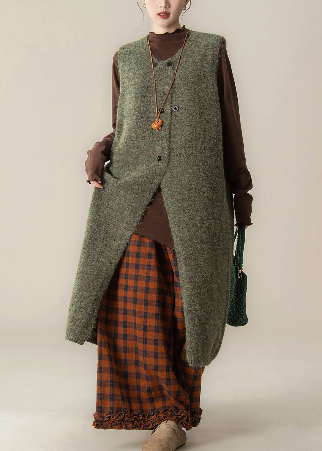 Conjunto de tres piezas de jersey largo de punto de algodón verde con cuello redondo, vestido, top y pantalones anchos sin mangas