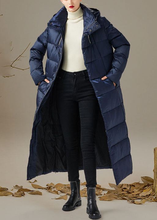 Stil: Marineblauer Slim Fit-Mode-Wintermantel mit dicker Entendaunenjacke