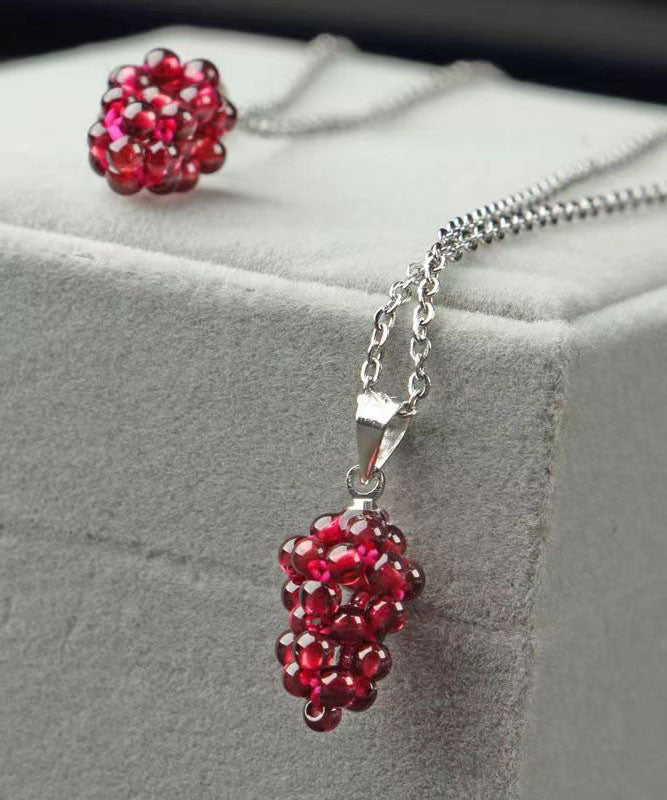 Stil Lila Hand Stricken Granat Traube Anhänger Halskette