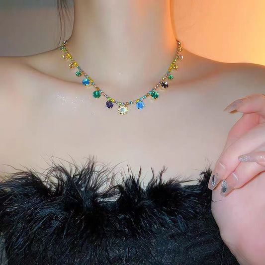 Collar de princesa cuadrado de circonita de aleación arcoíris estilo