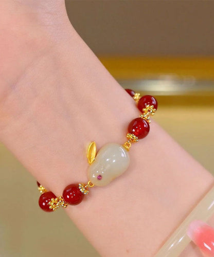 Stil Rotes Jade-Hase-Perlen-Charm-Armband