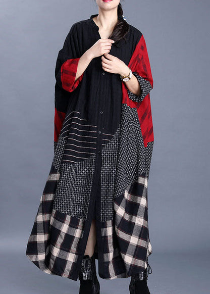 Stilvoller asymmetrischer Patchwork-Frühlingsmantel mit Knöpfen