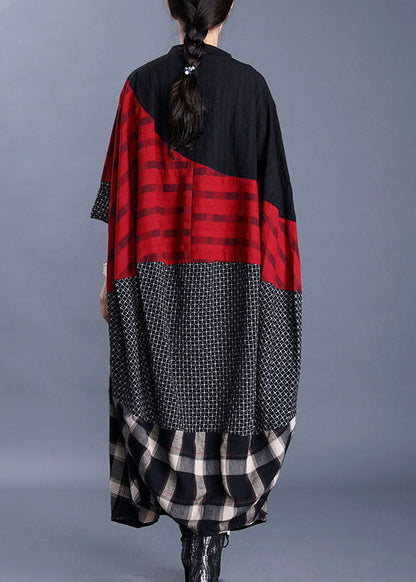 Stilvoller asymmetrischer Patchwork-Frühlingsmantel mit Knöpfen