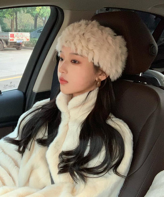 Elegante gorro Bonnie de piel sintética, grueso y cálido, en color beige