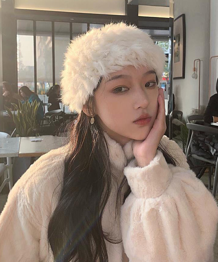 Elegante gorro Bonnie de piel sintética, grueso y cálido, en color beige