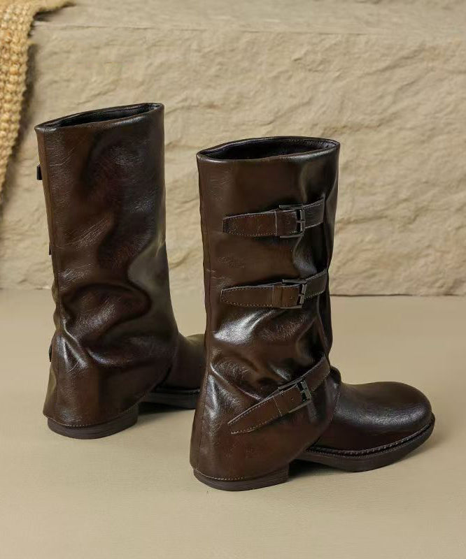 Stilvolle schwarze Chunky-Stiefel aus Kunstleder mit Zierelementen