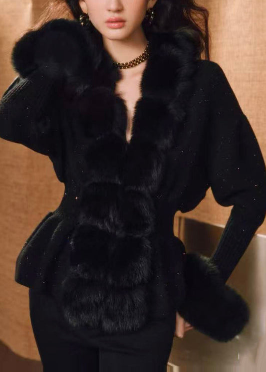Elegante cárdigan de punto de lana con patchwork de piel de zorro negra para invierno