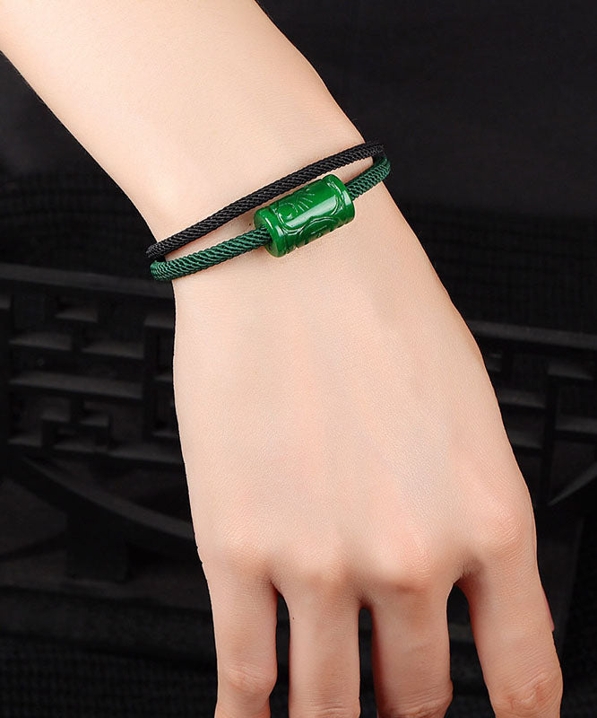 Elegante pulsera con dije de ágata verde seca y negra