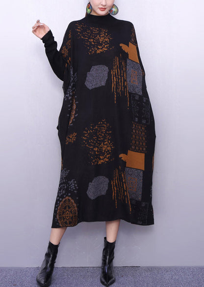 Stilvolles schwarzes Oversize-Strickkleid mit Print für den Winter