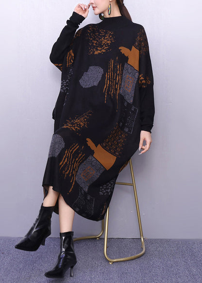 Stilvolles schwarzes Oversize-Strickkleid mit Print für den Winter