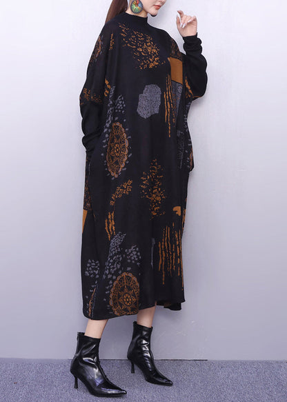 Stilvolles schwarzes Oversize-Strickkleid mit Print für den Winter