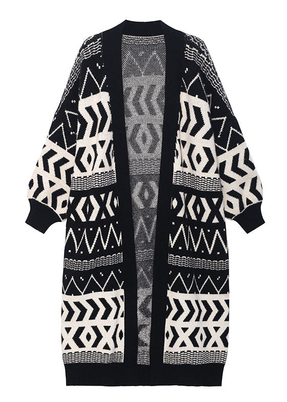 Stilvoller schwarzer Jacquard-Strickpullover mit Taschen und Knöpfen für den Herbst