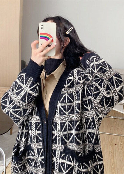 Stilvolle schwarze V-Ausschnitt Print gemütliche gestrickte lose Strickjacke Winter