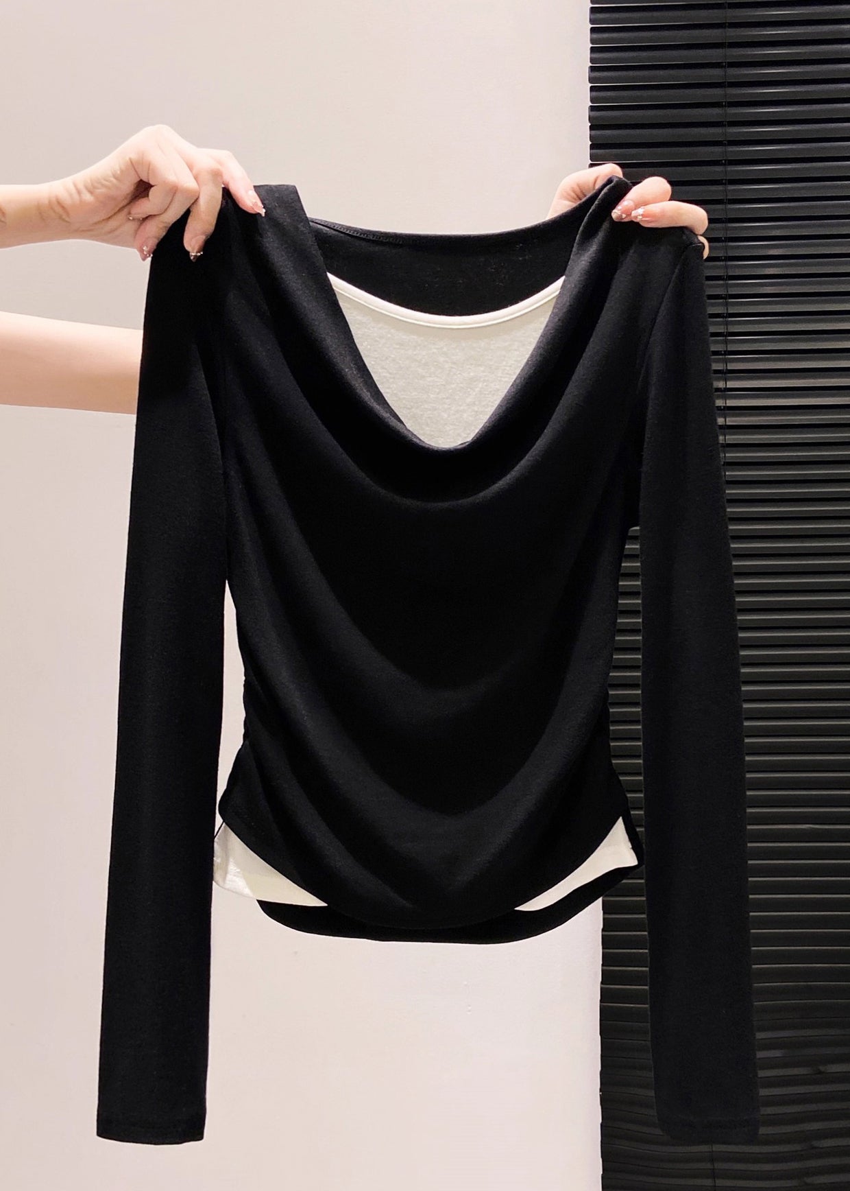 Stylish Black Wrinkled Cotton Fake Two Piece Tops Spring