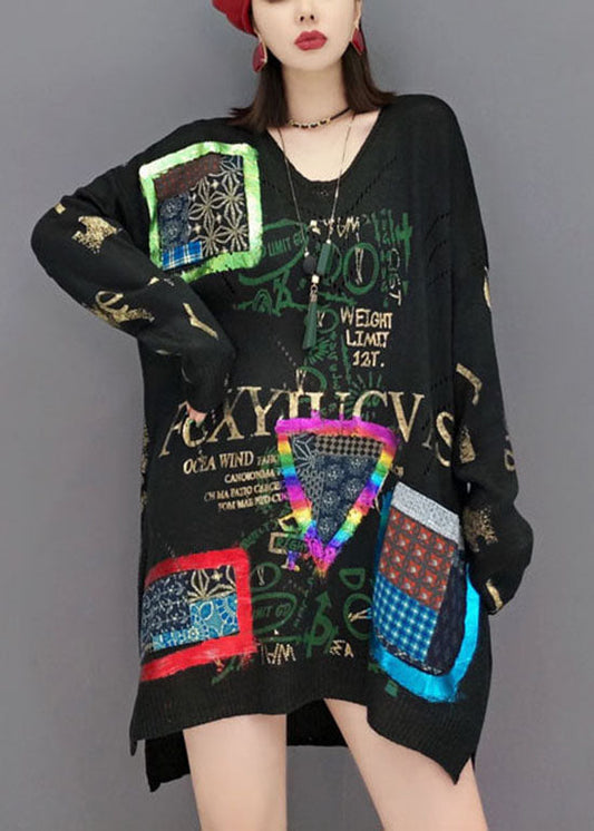 Stilvolle schwarze Strickkleider mit niedrigem und hohem Design, seitlich offen, V-Ausschnitt, Print, Frühling