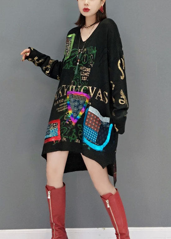 Stilvolle schwarze Strickkleider mit niedrigem und hohem Design, seitlich offen, V-Ausschnitt, Print, Frühling