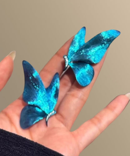Elegantes pendientes de mariposa con circonitas de aleación de cobre azul