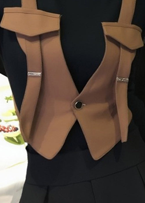 Stilvolles braunes T-Shirt aus Baumwolle mit Rundhalsausschnitt und angedeutetem zweiteiligem Patchwork-Design für den Frühling