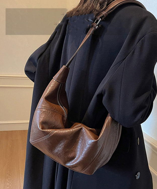 Bolsos de mano elegantes y versátiles de piel sintética marrón sólida y duradera para mujer