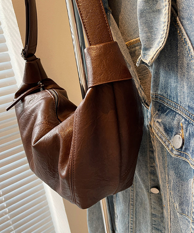 Bolsos de mano elegantes y versátiles de piel sintética marrón sólida y duradera para mujer