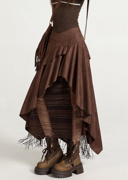 Stilvoller, asymmetrischer Rock aus Spitze und Kunstwildleder in Kaffeebraun für den Herbst