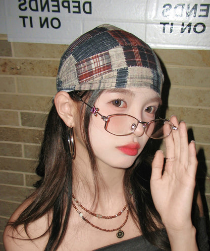 Elegante gorro Bonnie de algodón con cordón y bloques de colores