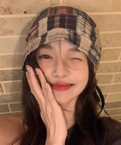 Elegante gorro Bonnie de algodón con cordón y bloques de colores