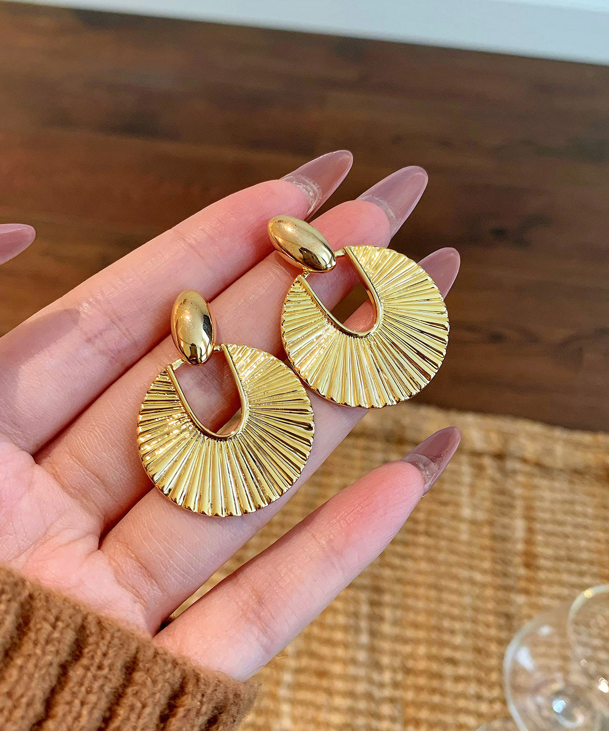 Stylish Gold Copper Overgild Fan-Shaped Hoop Earrings
