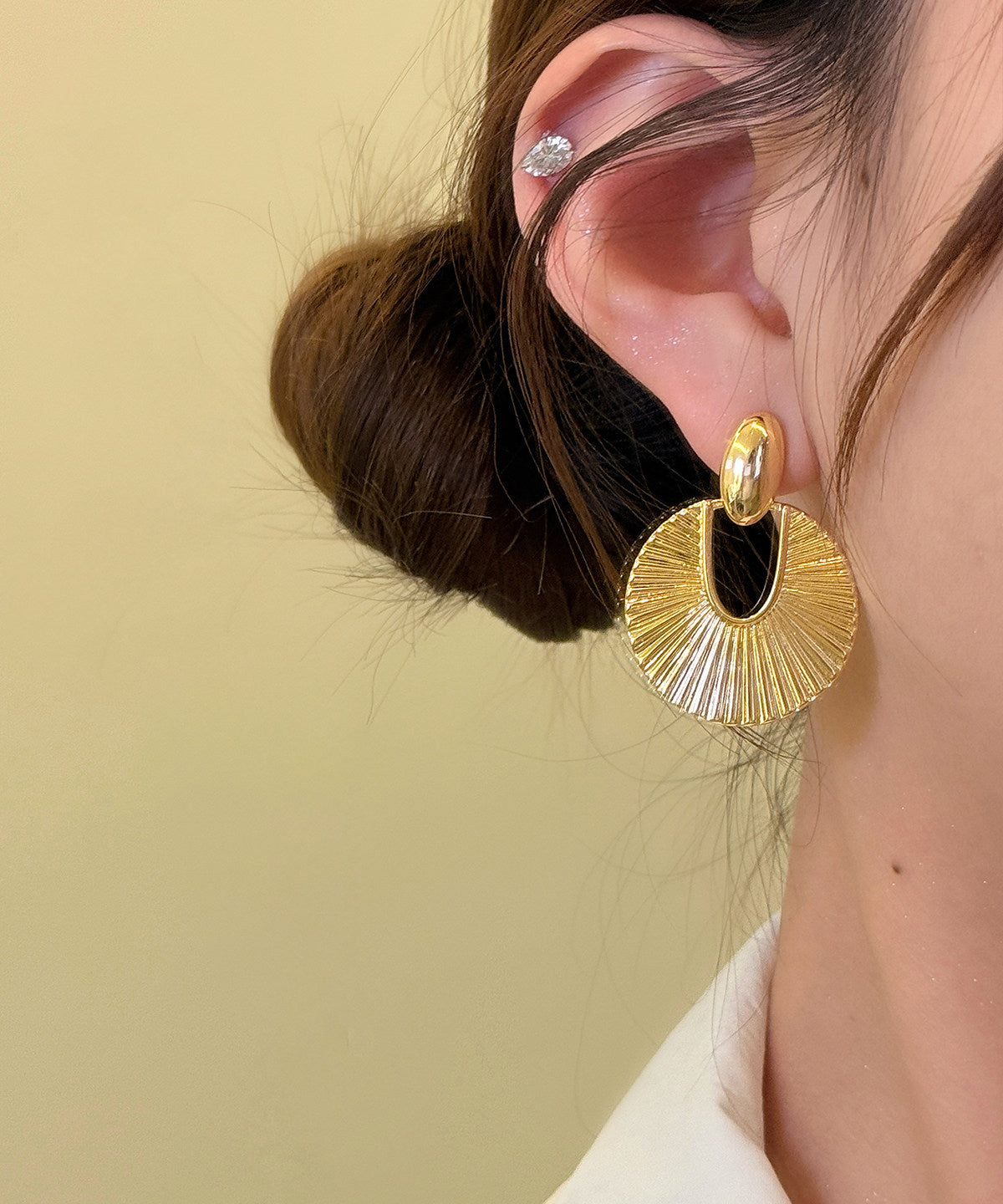 Stylish Gold Copper Overgild Fan-Shaped Hoop Earrings