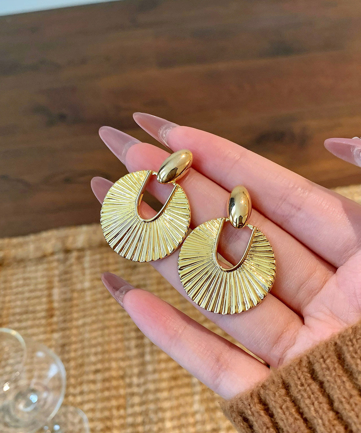 Stylish Gold Copper Overgild Fan-Shaped Hoop Earrings