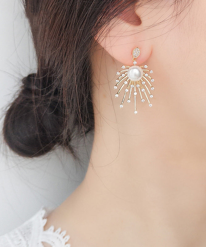 Elegantes pendientes colgantes de plata de ley, cobre, circonita y perla.