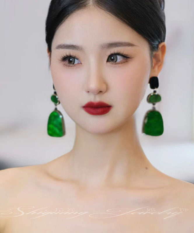 Stilvolle grüne Tropfenohrringe aus Acryl mit geometrischem, asymmetrischem Design