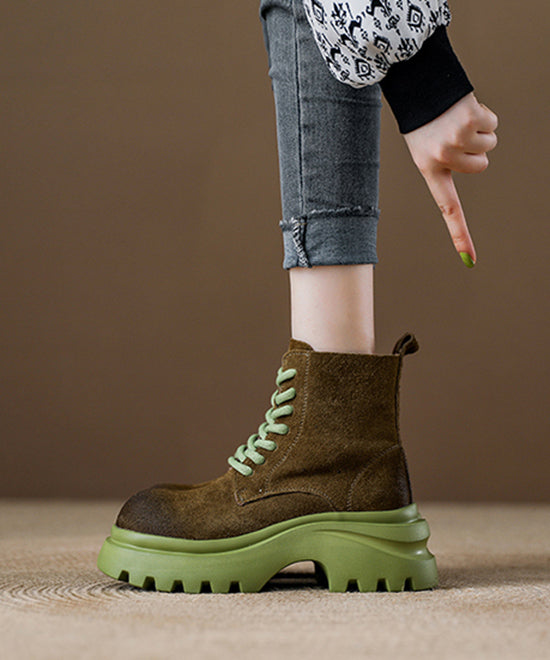 Botas de plataforma de ante con cordones verdes y elegantes