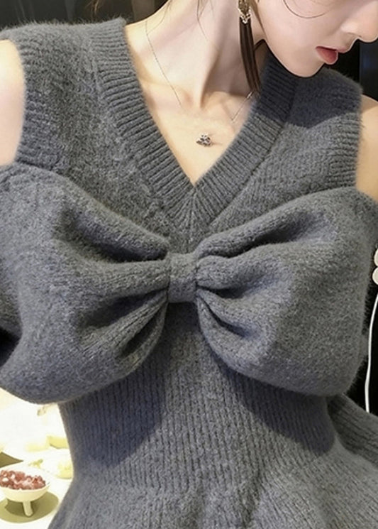 Suéteres de punto con cuello en V, hombros descubiertos y lazo en gris elegante para primavera