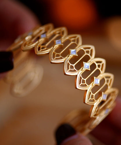 Stylish Hollow Out Natural Mother Of Pearl 14K Gold Cuff