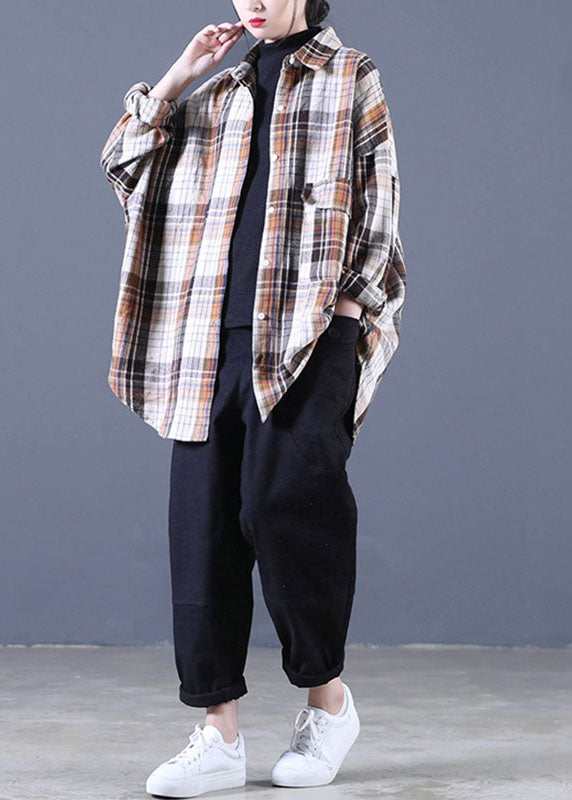 Stilvolles Khaki PeterPan Kragen Taschen Knopf Herbst Langarmhemd