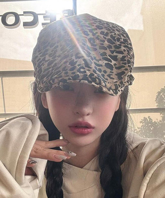 Elegante y versátil sombrero bretón de algodón con estampado de leopardo