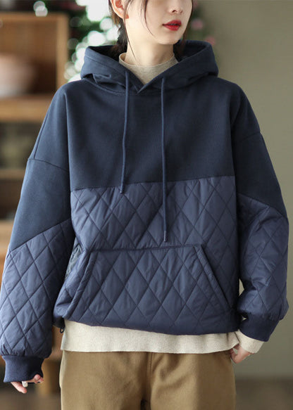 Stilvolles, marineblaues Sweatshirt mit Kapuze und Patchwork-Muster, mit feiner Baumwolle gefüllt, für den Winter