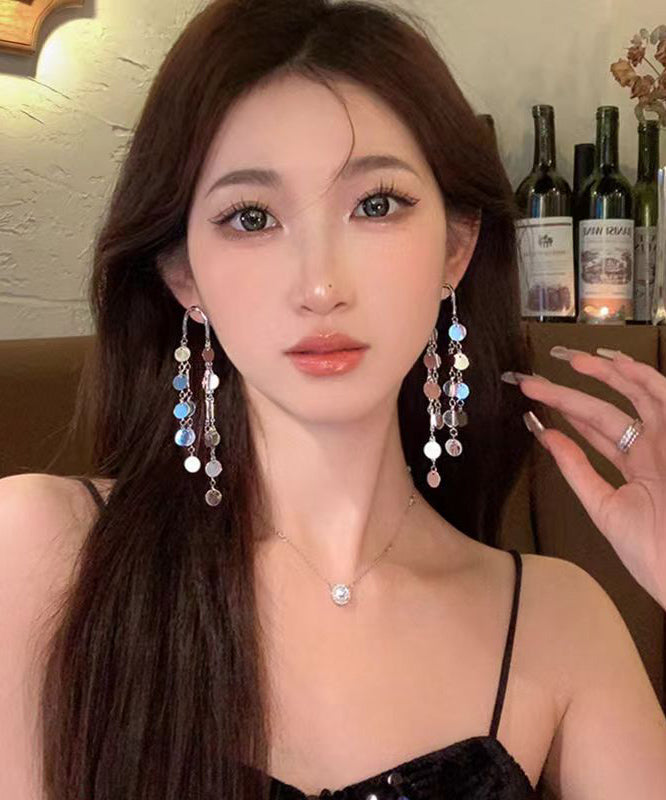 Pendientes elegantes con borlas de lentejuelas de aleación de cobre y seda