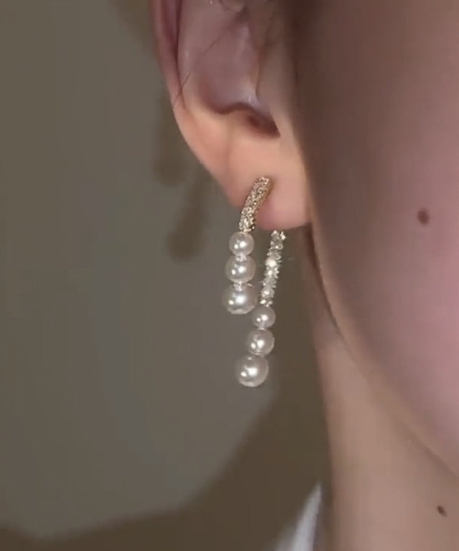 Elegante Creolen aus weißer Kupferlegierung mit Perlen und Zirkonia