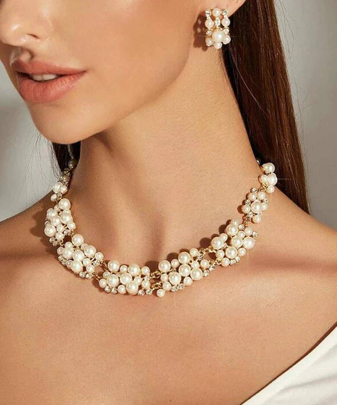 Conjunto de collar y pendientes con perlas de circonita blanca y elegante joyería para mujer