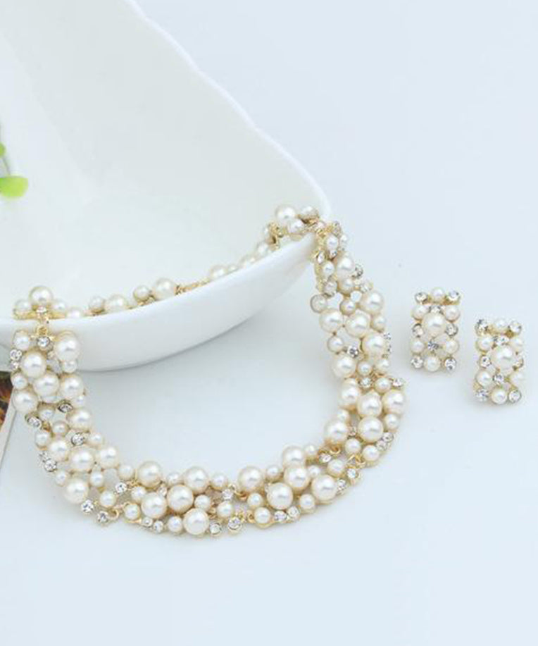 Conjunto de collar y pendientes con perlas de circonita blanca y elegante joyería para mujer