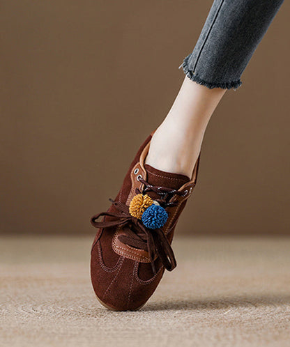 Schicke rote Wildleder-Schnürschuhe