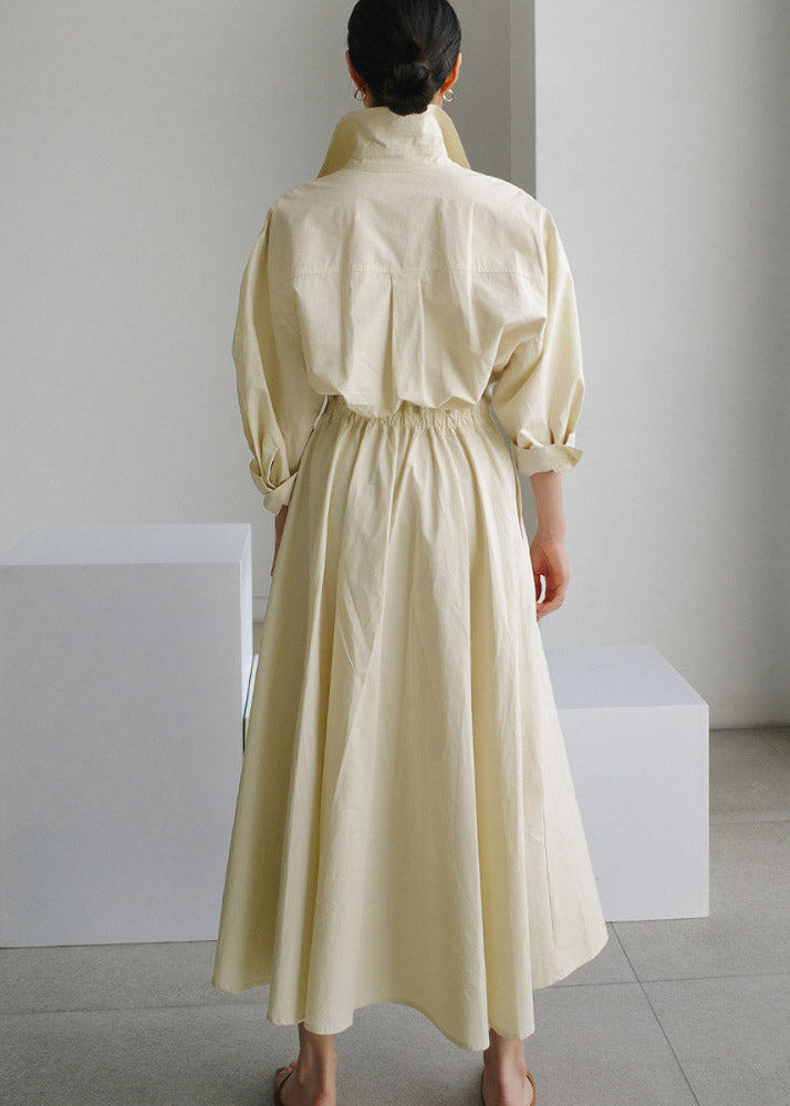 2024 Graues Baumwollkleid mit Peter-Pan-Kragen und Taschen, lange Ärmel