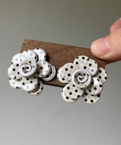 Unique Acrylic Dot Floral Stud Earrings