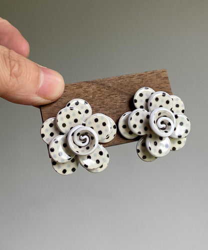Unique Acrylic Dot Floral Stud Earrings