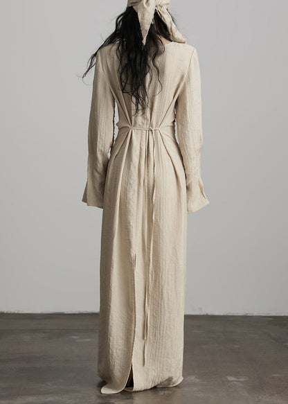Einzigartiges beigefarbenes Maxikleid aus Baumwolle mit Knopfleiste und Schnürung für den Frühling