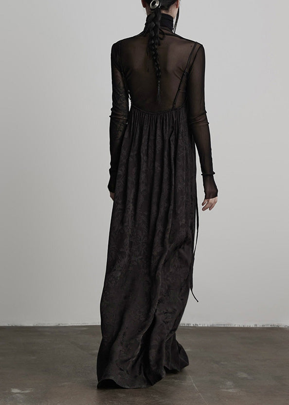 Einzigartiges schwarzes besticktes Seidenkleid mit Spaghettiträgern und Schnürung für den Frühling