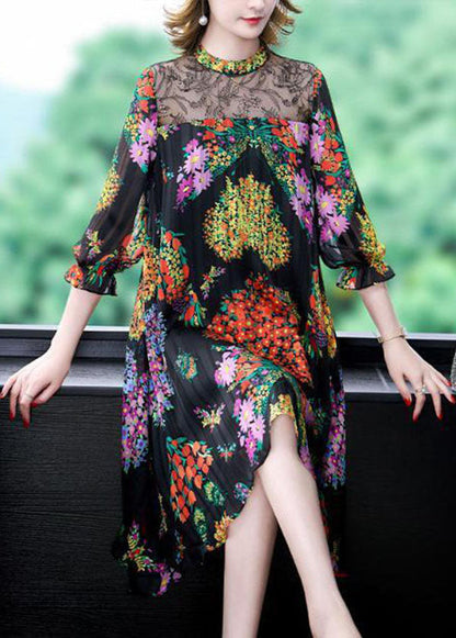 Einzigartiges schwarzes Chiffonkleid mit Stehkragen und Spitze im Patchwork-Stil mit ausgehöhltem Print und Armbandärmeln